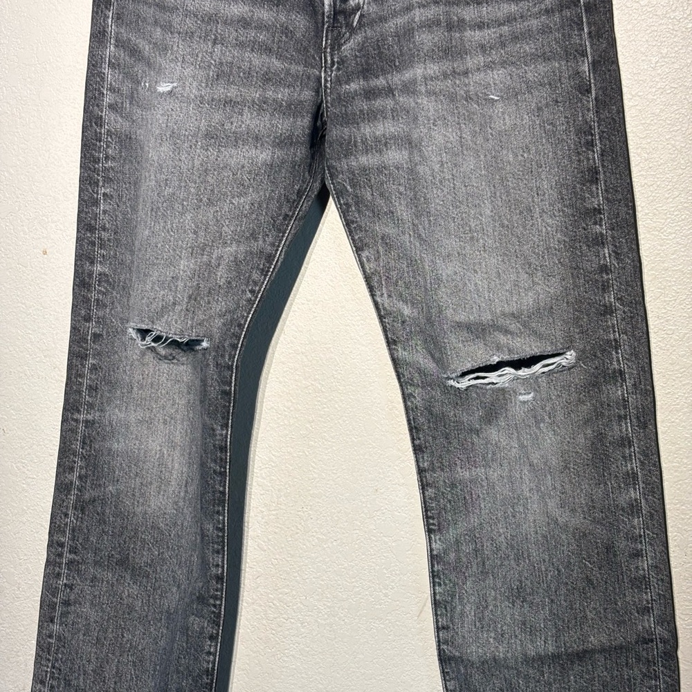 Distressed Gray Men's Jeans